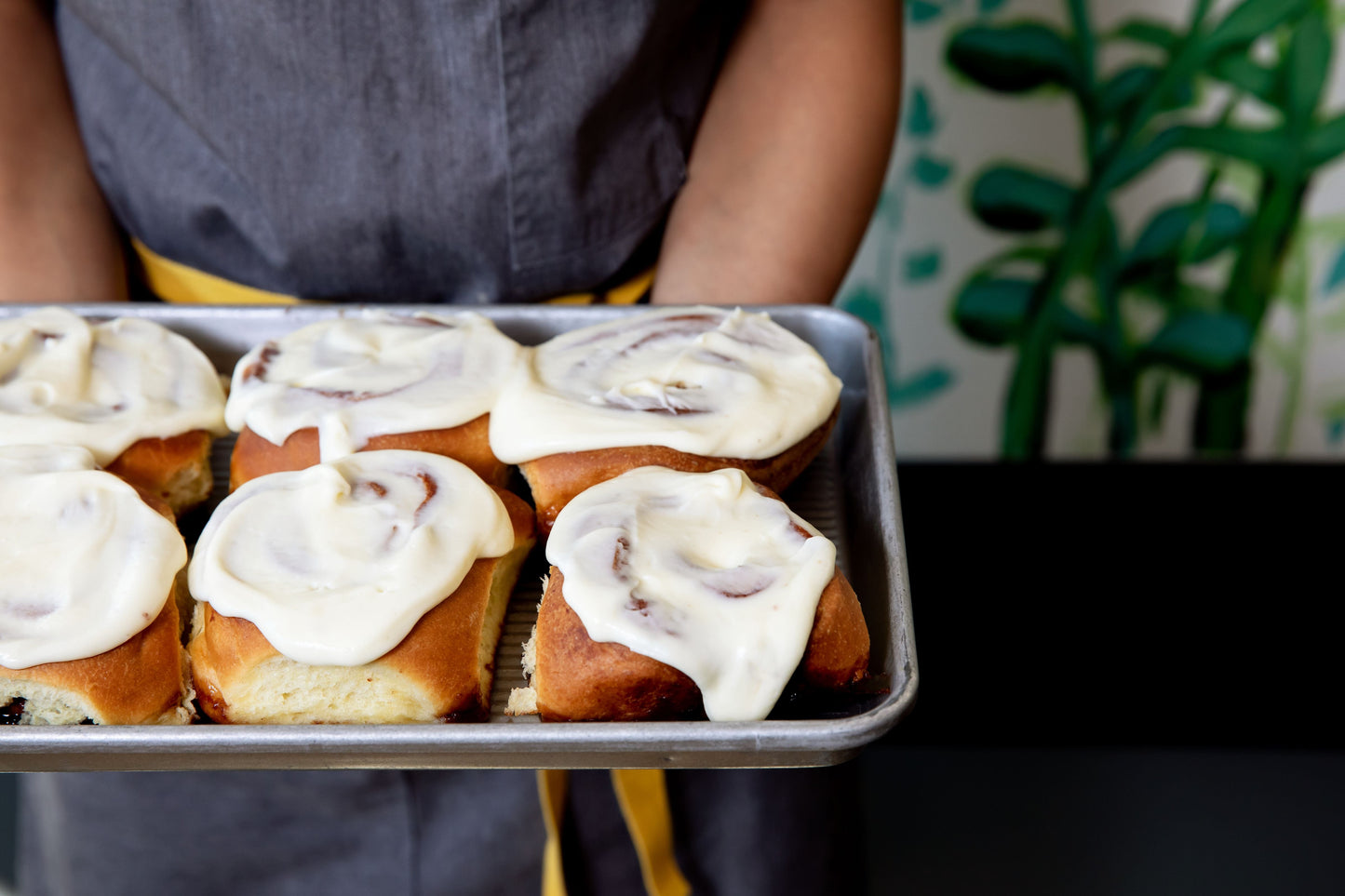 cinnamon roll 4-pack - Thanksgiving 2025