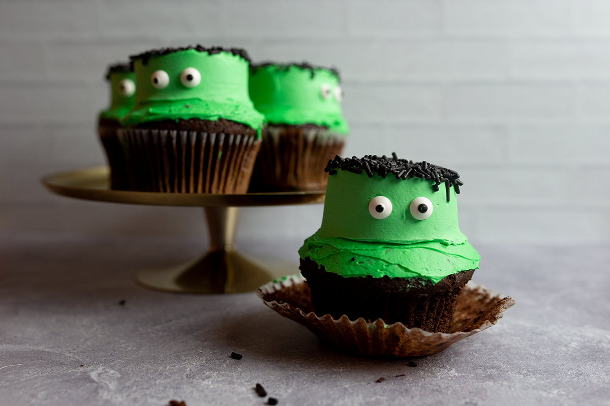spooky cupcakes baking class 10/29